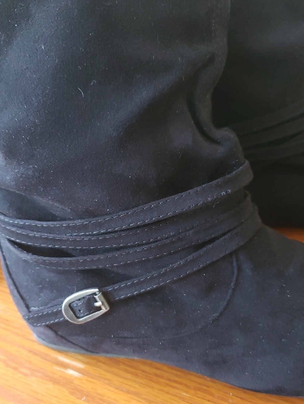 Michael Shannon Black Faux-suede Slouchy Ankle Boots with Wrap Strap Size: 7 - Picture 6 of 16